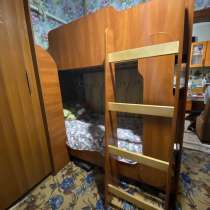 Двухъярусная кровать, в Томске