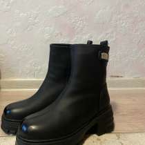 Сапожки, MIU MIU, 38 размер, в Екатеринбурге