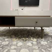 Продаю туреций стол, в Москве