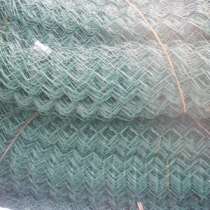 Продаем сетку плетеную в ПВХ, в Москве