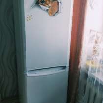 Продам холодильник Индезит, в Великом Новгороде