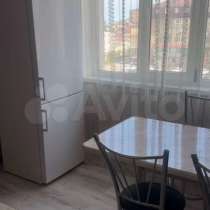 Сдам 2 комнатную квартиру с мебелью,холодильник,стир машинка, в Махачкале