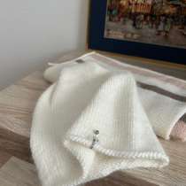 Женские шапки, в Москве