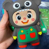 Подарочный набор: Силиконовая сумка и брелок, в Москве