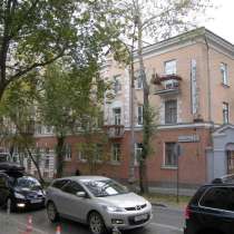 Трехкомнатная квартира, Крылова, 1, в Екатеринбурге