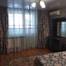 3-комнатная квартира, 72 кв. м., ул. Калинина, 350к9, в Краснодаре