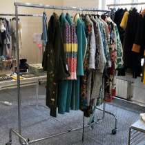 Вешала, рейлы, плечики в аренду, в Москве