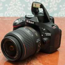 Хороший зеркальный фотоаппарат Nikon D5200 в Йошкар-Оле, в Йошкар-Оле