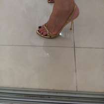 Золотые босоожки на шпильке р 36, в Москве