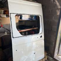 Дверь, в Москве