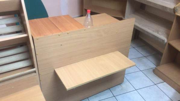Продаю мебель для магазина(Стеллажи, витрины, кассовый стол в Балашихе фото 6