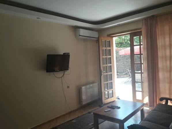 Тбилиси-посуточно 4 комнатная квартирa пр. Руставели в фото 48