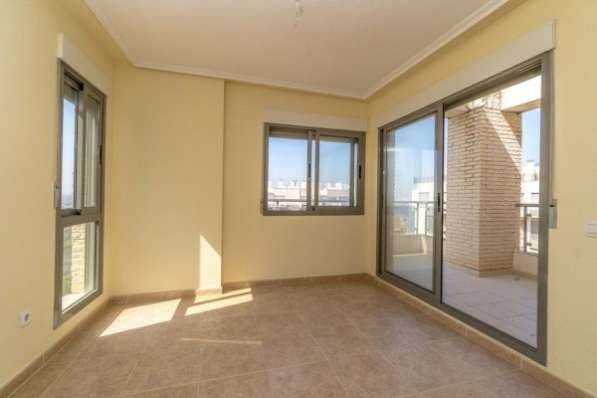 Недвижимость в Испании, Квартира рядом с морем в Гуардамар в фото 10