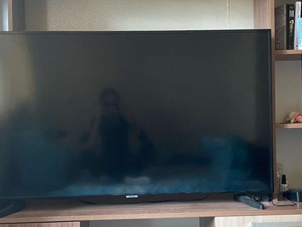 Продам телевизор Samsung UE50NU7097U в Смоленске