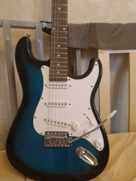 Продаю Stratocaster Fabio, была получена в подарок, срочно в Наро-Фоминске фото 5