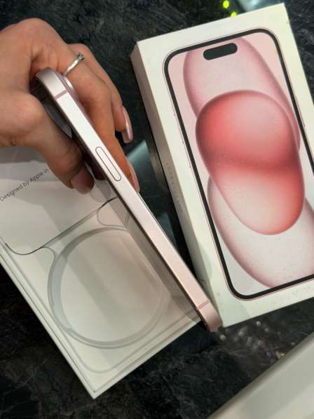 IPhone 15 в Санкт-Петербурге фото 3
