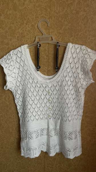 Жилетка вязаная