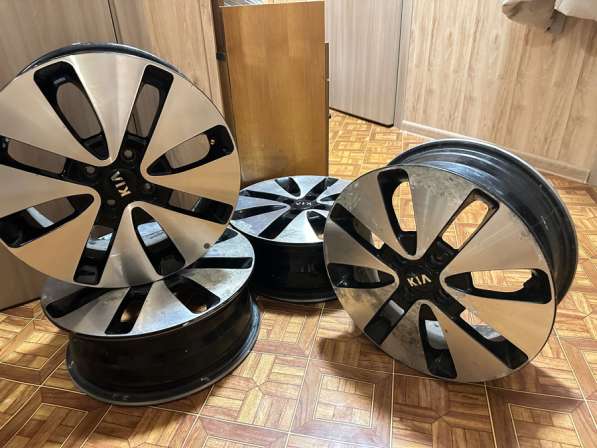 Продаю диски