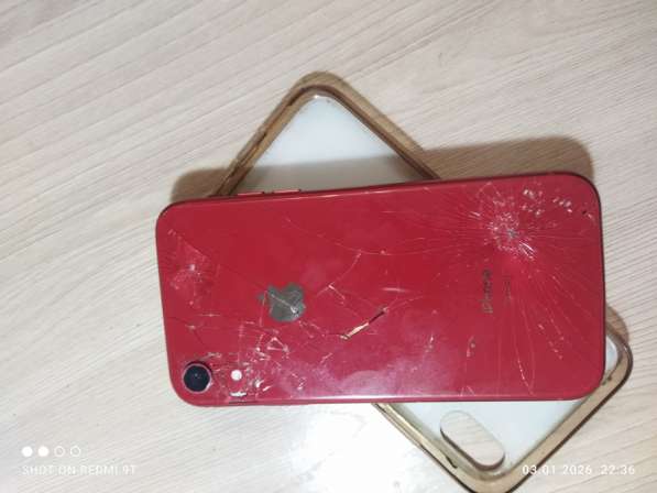 Продам iPhone XR в Бийске