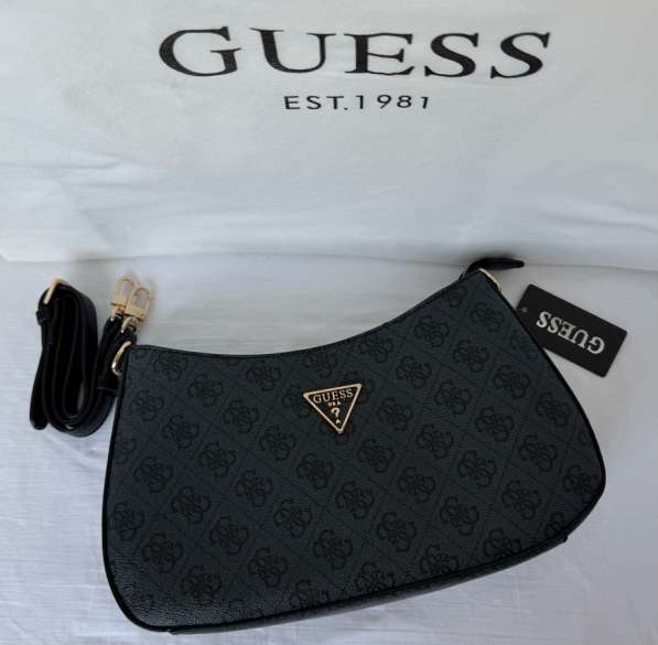Сумка Guess