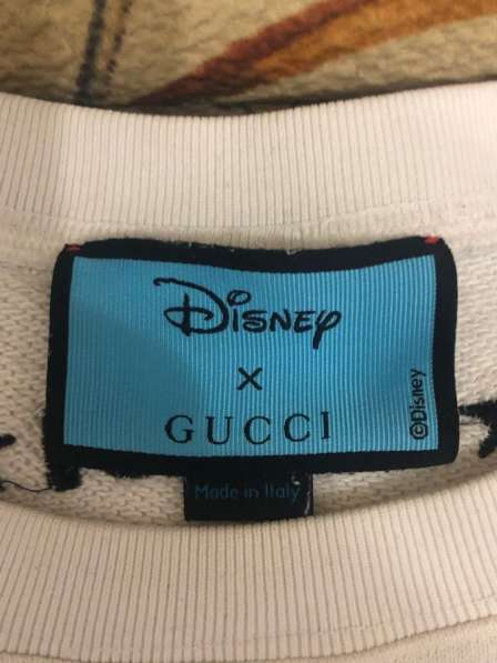 Свитшот из хлопка Дональда Дака Disney x Gucci в Екатеринбурге