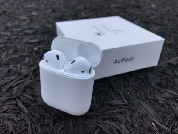 Наушники AirPods