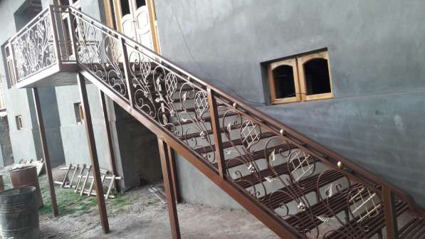Изготовление и монтаж лестниц на металлическом каркасе в фото 9