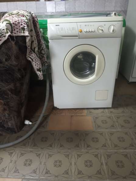 Продам стиральную машину на запчасти