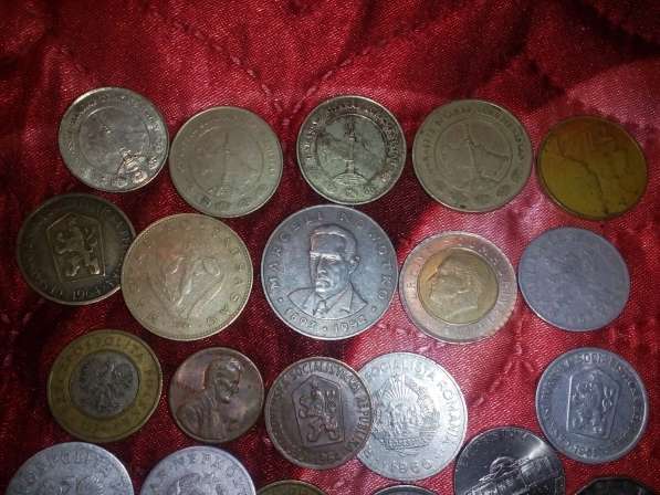 Монеты и купюра иностранные в фото 5