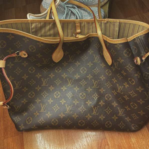 Сумка Louis Vuitton в Москве