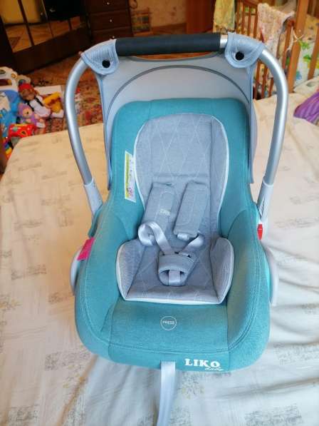 Продаю авто-кресло для младенца в Владивостоке фото 4