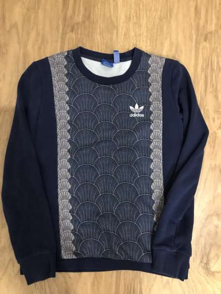 Свитшот adidas (xs)