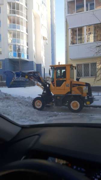 Уборка и вывоз снега. Услуги спецтехники в Екатеринбурге фото 7