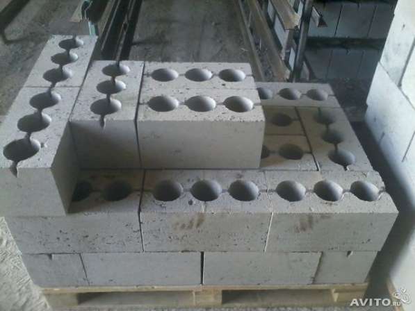 Блок бетонный 3-х пустотный 390х190х190