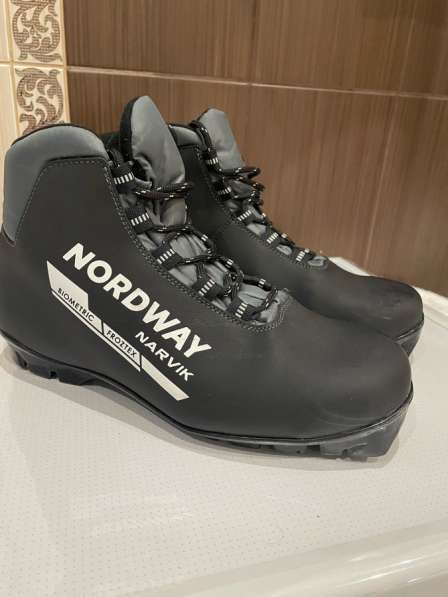 Продажа лыжных ботинок