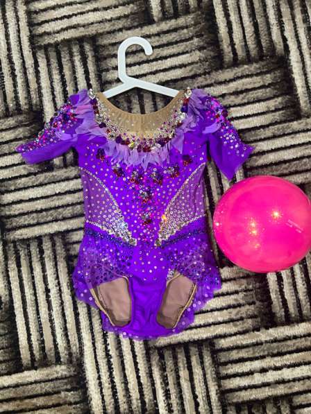 Продам купальник для художественной гимнастики