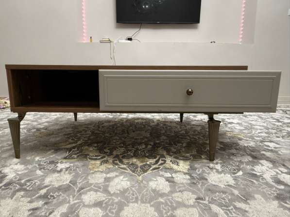 Продаю туреций стол