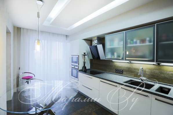 Продам трехкомнатную квартиру в Ростов-на-Дону.Жилая площадь 100 кв.м.Этаж 7.Дом кирпичный.