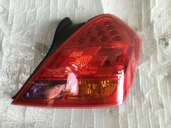Фонарь правый Nissan Teana J31