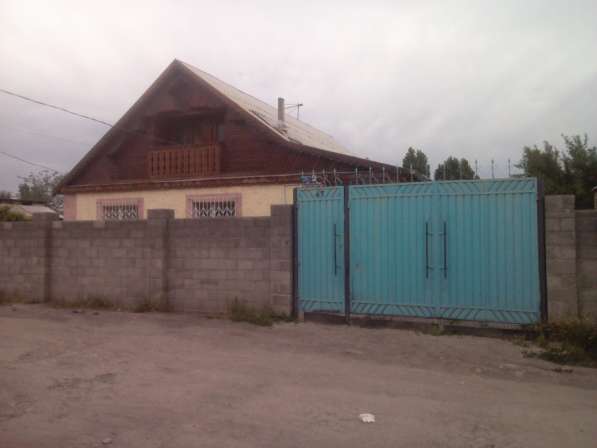 Продаю дом в г. Бишкек или меняю на 2 комн. кварт