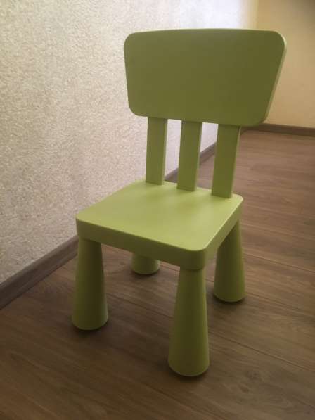 Продаётся столик и стульчик в Сургуте
