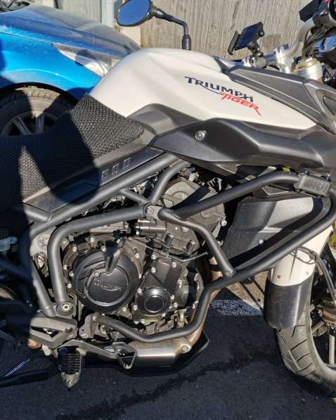 Triumph Tiger 800, 2014г. Состояние нового в Красноярске фото 9