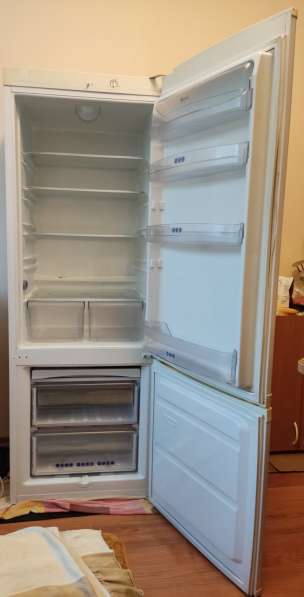 Продаю холодильник в 
