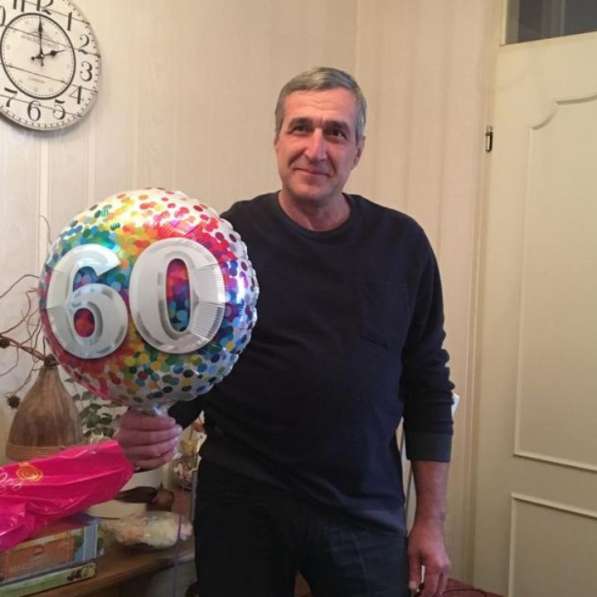 Garry, 64 года, хочет пообщаться