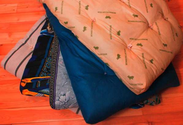 Матрац, одеяло, постельное белье в фото 3