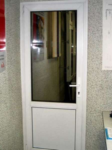 Межкомнатная металлопластиковая дверь+работа=7150 рублей