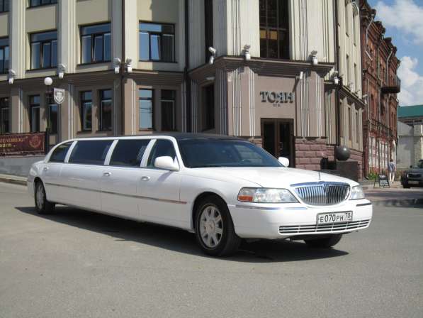 Прокат лимузина Lincoln Town Car Executive (белый)