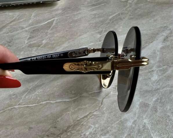 Новые солнцезащитные очки в Москве