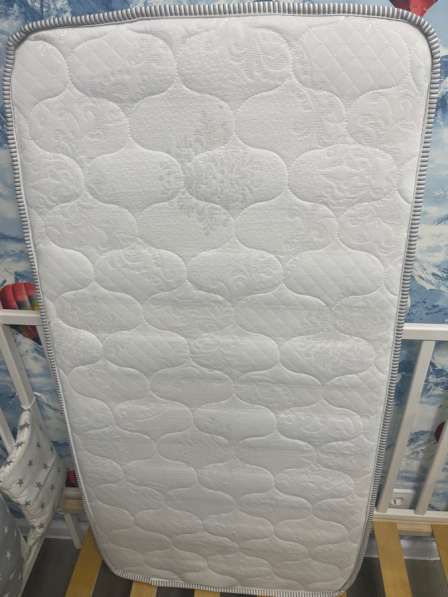 Кроватка + матрас и бортики в Новосибирске