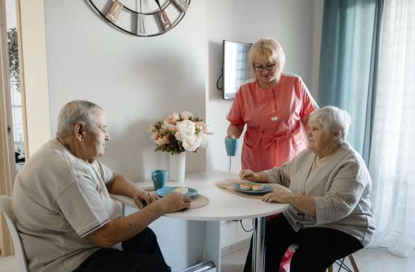 Сиделка с проживанием — работа, которая решает ваши задачи! в Оренбурге фото 6